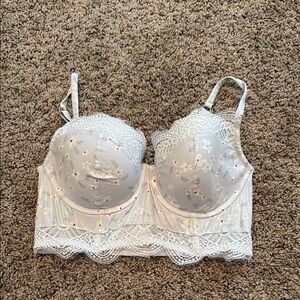 Dream Angels Victoria’s Secret Lace Trim Floral Bra - White